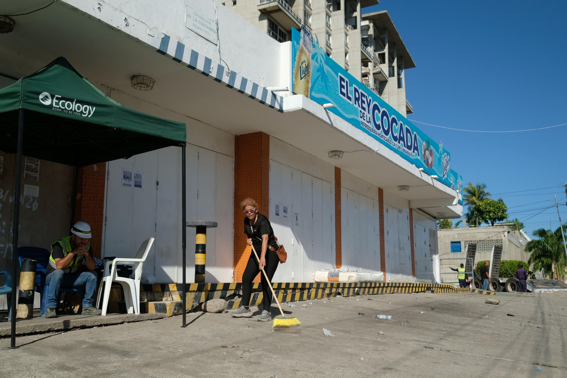 EL 75 % DE LOS COMERCIOS DE LA GUAIRA YA ESTÁN ACTIVOS