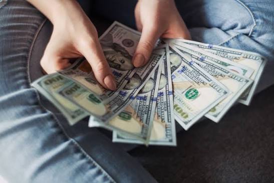 LAS CAPTACIONES EN DIVISAS DE LA BANCA VENEZOLANA CAEN EN AGOSTO