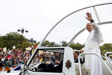 EL PAPA LEÓN XIV INICIA SU VISITA DE CUATRO DÍAS A FRANCIA