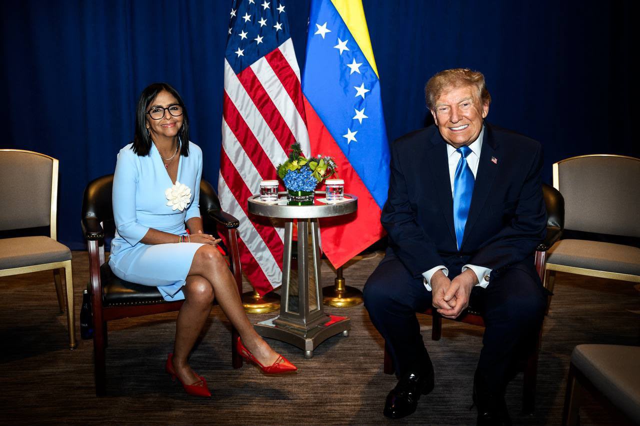 TRUMP Y DELCY RODRÍGUEZ SE REÚNEN POR PRIMERA VEZ EN NUEVA YORK