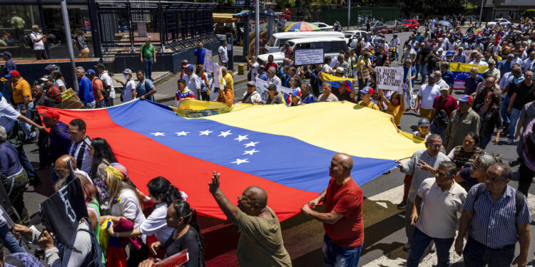 TRABAJADORES UNIVERSITARIOS MARCHARÁN HACIA MIRAFLORES EL 13 DE OCTUBRE
