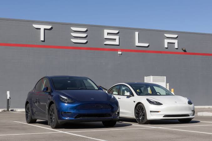 TESLA ENTREGA 486.532 VEHÍCULOS EN EL TERCER TRIMESTRE DE 2026