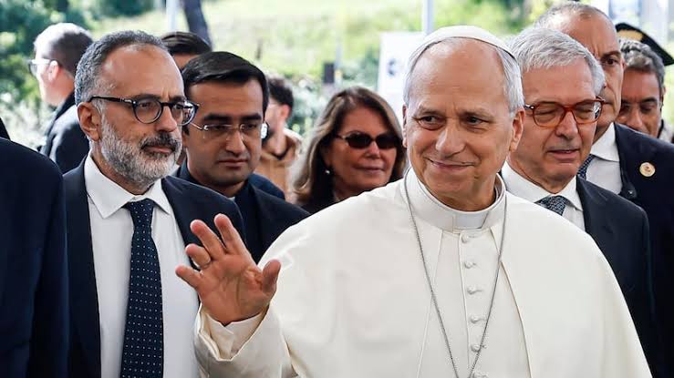 El papa León XIV se recupera de una cirugía pulmonar en el Hospital Gemelli