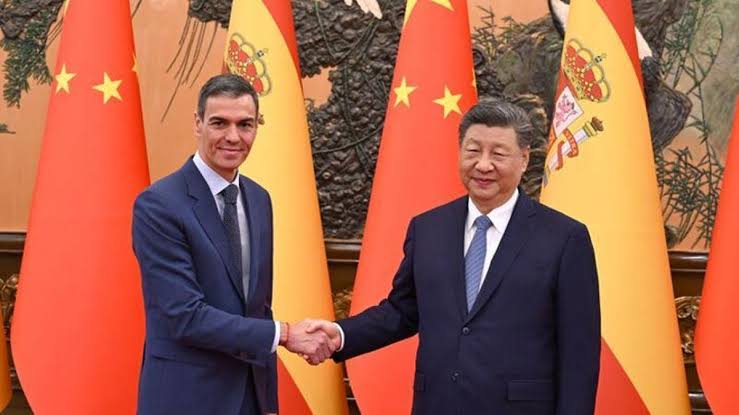 China se consolida como el principal proveedor comercial de España