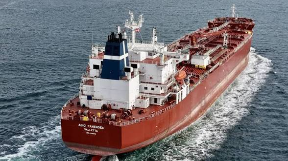 Rusia envía a EE. UU. el primer petrolero con diésel