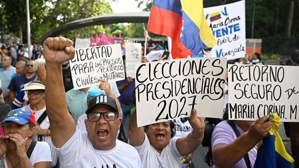 Agreden al periodista Reynaldo Mozo en una protesta en Caracas