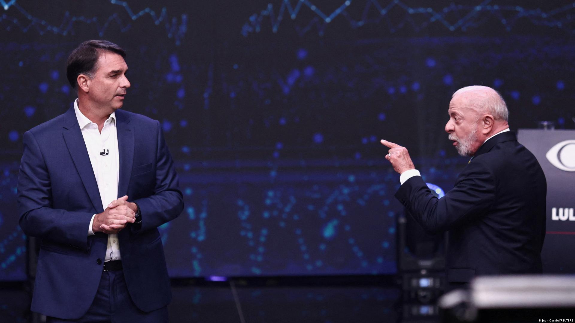 Flávio Bolsonaro llamó “nueve dedos” a Lula en su último debate